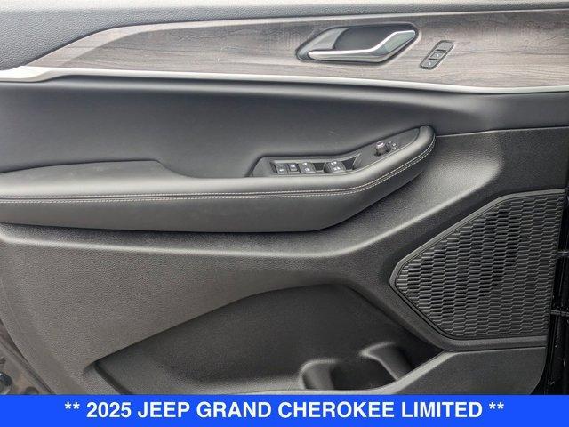 new 2025 Jeep Grand Cherokee car, priced at $52,635