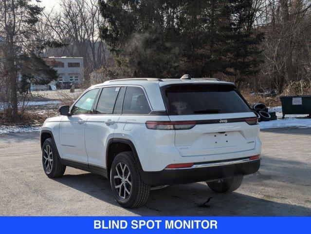 new 2025 Jeep Grand Cherokee car, priced at $45,557
