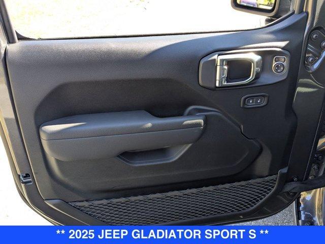 new 2025 Jeep Gladiator car, priced at $49,845