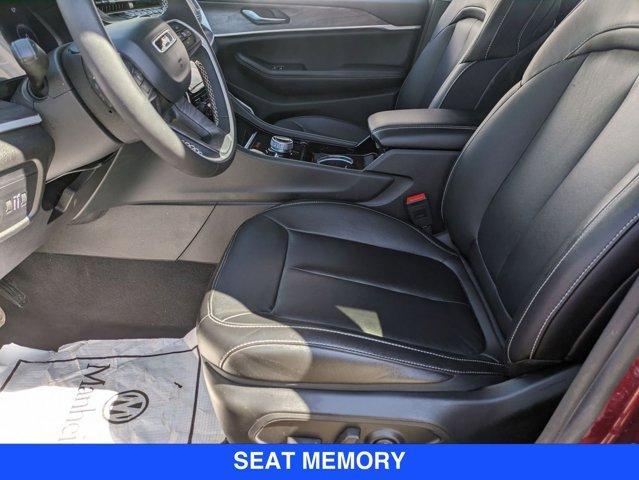 used 2023 Jeep Grand Cherokee car, priced at $38,917
