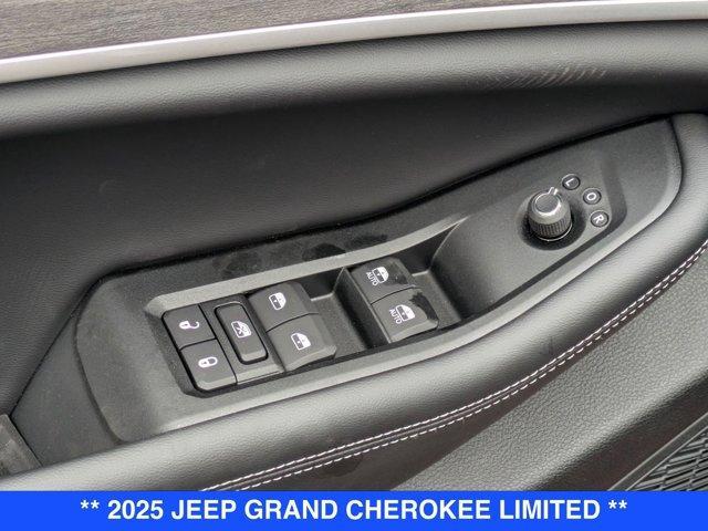 new 2025 Jeep Grand Cherokee car, priced at $52,635