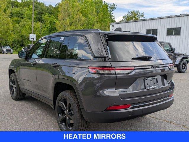 new 2025 Jeep Grand Cherokee car, priced at $52,735