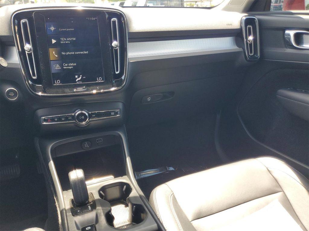 used 2019 Volvo XC40 car, priced at $18,900