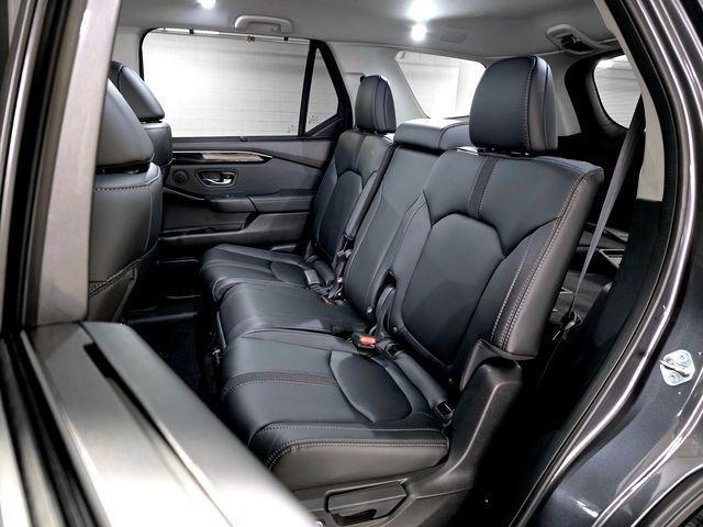 new 2025 Honda Pilot car, priced at $45,095
