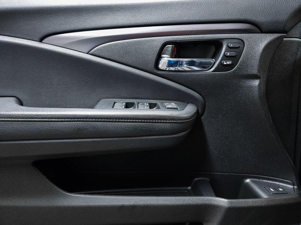 used 2022 Honda Pilot car, priced at $30,500