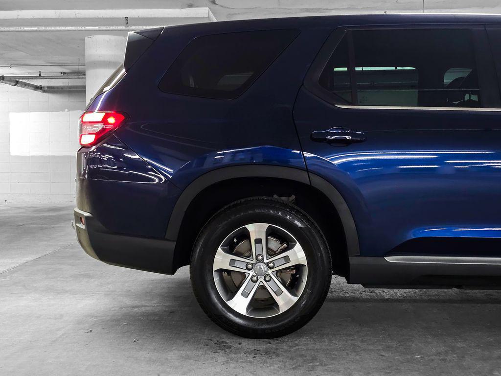 used 2024 Honda Pilot car, priced at $35,700