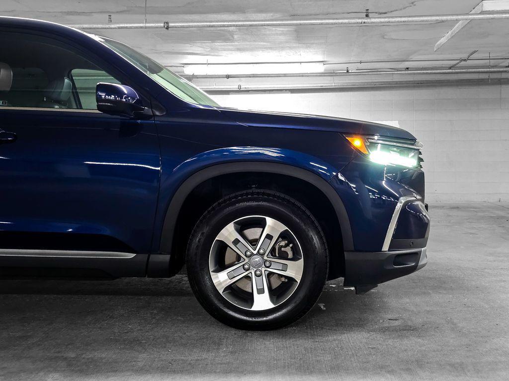 used 2024 Honda Pilot car, priced at $35,700