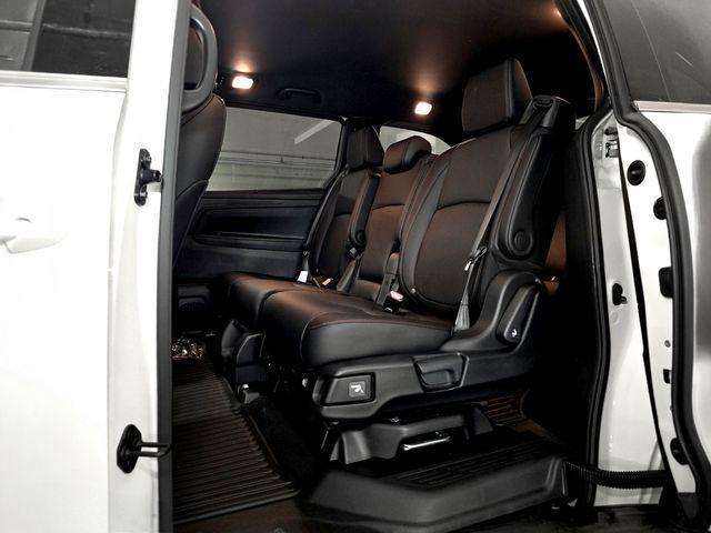 new 2025 Honda Odyssey car, priced at $43,075