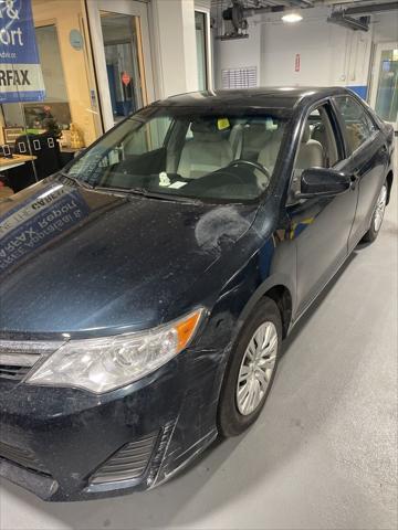 used 2014 Toyota Camry Hybrid car, priced at $13,000