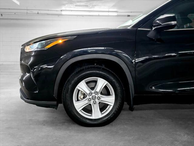 used 2023 Toyota Highlander car, priced at $33,383