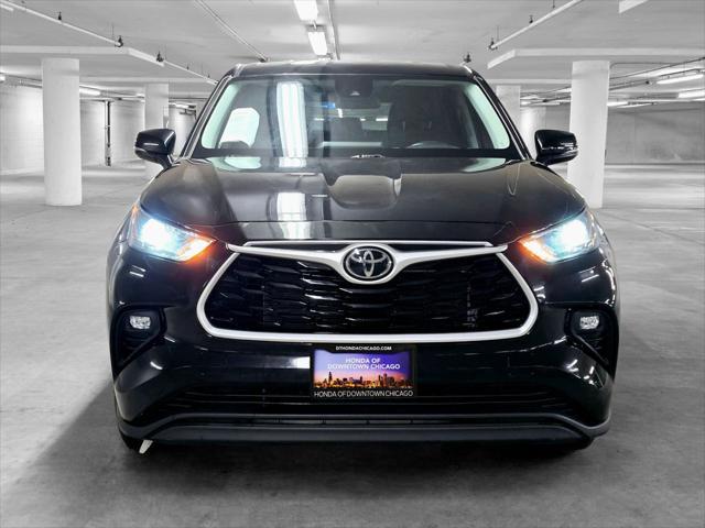 used 2023 Toyota Highlander car, priced at $33,383