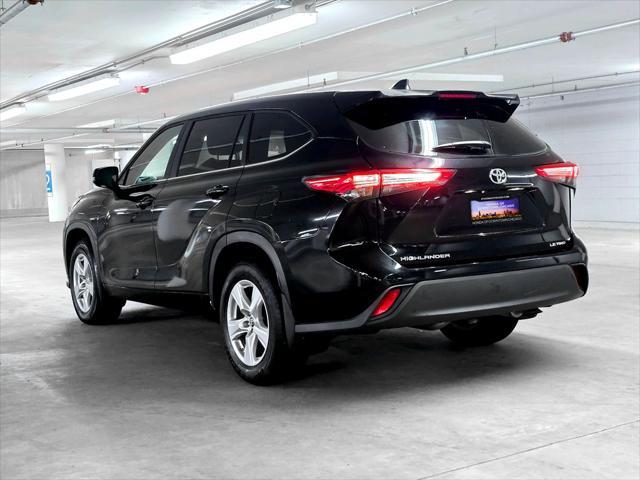 used 2023 Toyota Highlander car, priced at $33,383