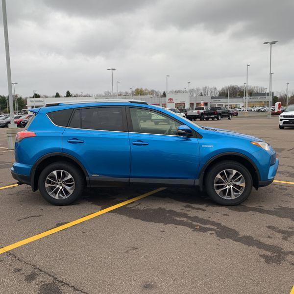 used 2018 Toyota RAV4 Hybrid car, priced at $23,148