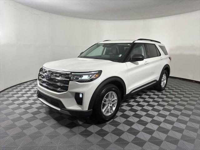 new 2025 Ford Explorer car, priced at $43,725