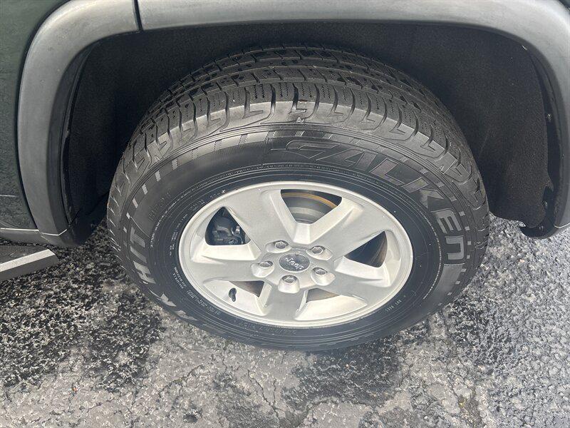 used 2011 Jeep Grand Cherokee car, priced at $6,488