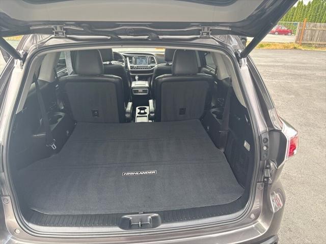 used 2015 Toyota Highlander car, priced at $16,999