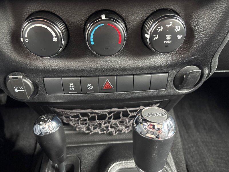 used 2013 Jeep Wrangler Unlimited car, priced at $14,999