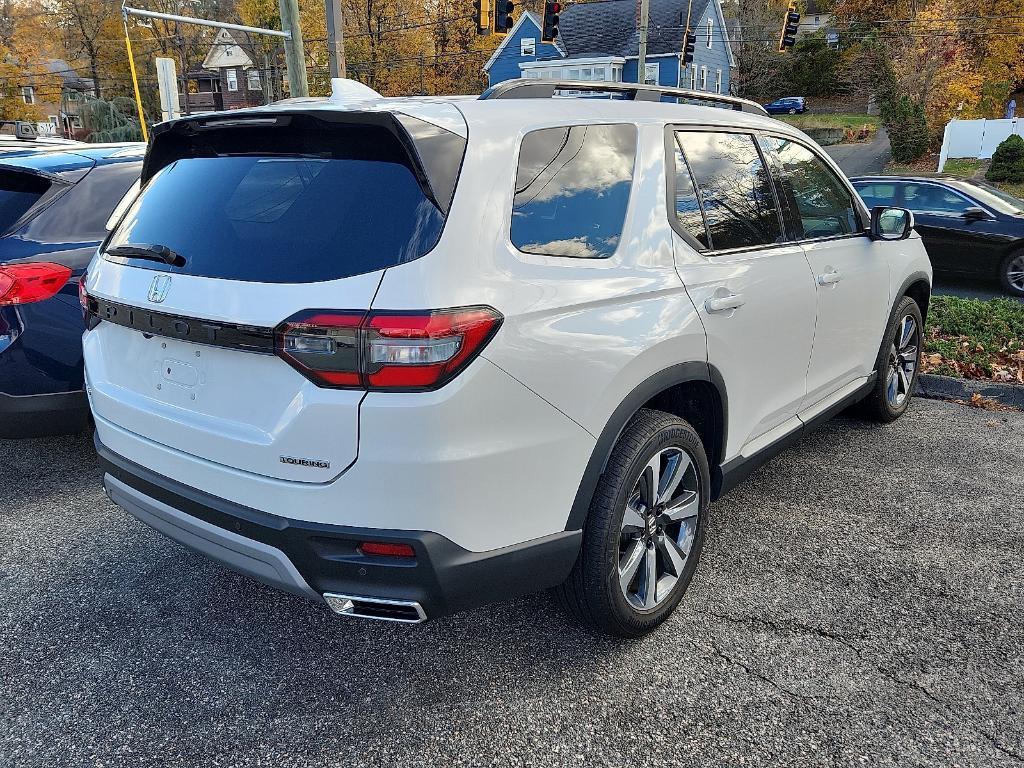 used 2024 Honda Pilot car, priced at $41,645