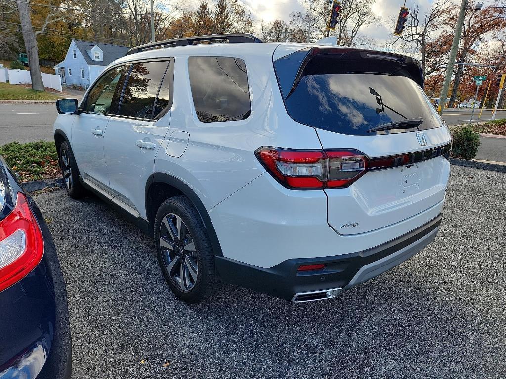 used 2024 Honda Pilot car, priced at $41,645