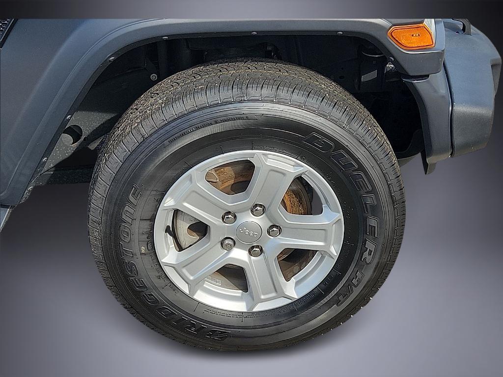 used 2020 Jeep Wrangler Unlimited car, priced at $27,164