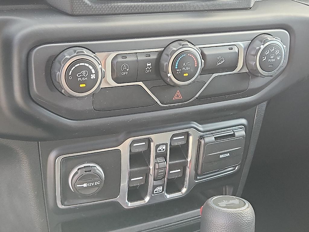 used 2020 Jeep Wrangler Unlimited car, priced at $27,164