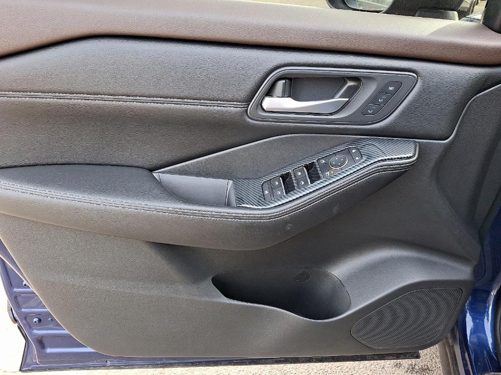 used 2023 Nissan Rogue car, priced at $26,616