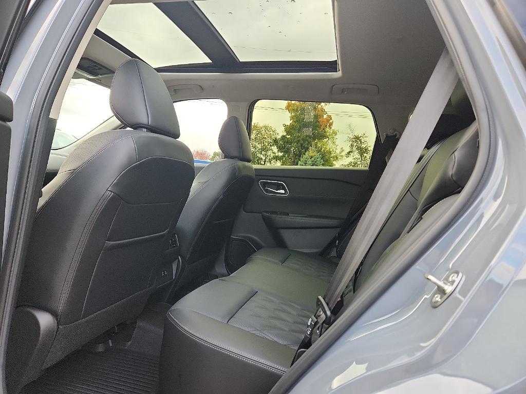 used 2024 Nissan Rogue car, priced at $32,656