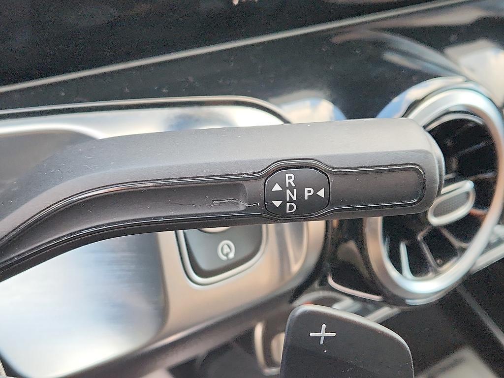 used 2021 Mercedes-Benz GLB 250 car, priced at $22,620