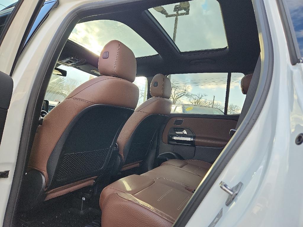 used 2021 Mercedes-Benz GLB 250 car, priced at $22,620