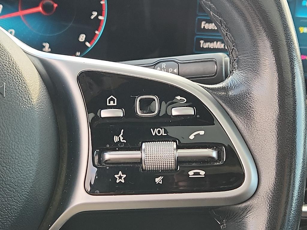 used 2021 Mercedes-Benz GLB 250 car, priced at $22,620