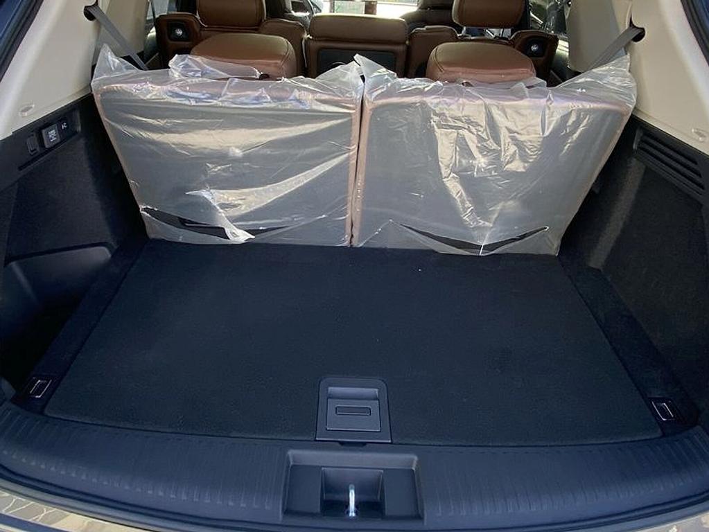 new 2026 Acura MDX car, priced at $61,350