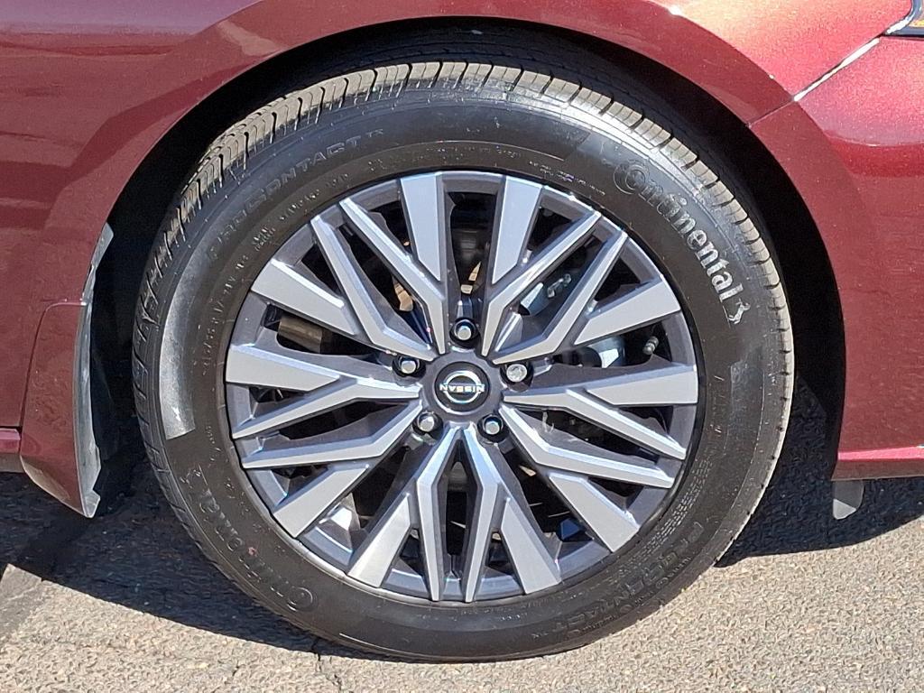 used 2023 Nissan Altima car, priced at $22,556