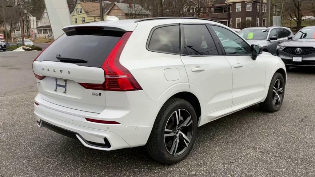 used 2022 Volvo XC60 car, priced at $40,988