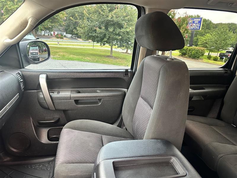 used 2012 Chevrolet Silverado 2500 car, priced at $15,995