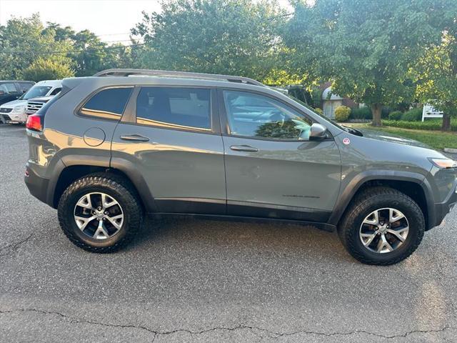 used 2015 Jeep Cherokee car, priced at $10,995