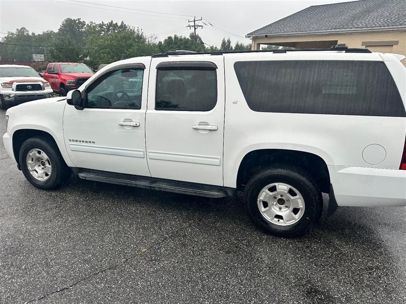 used 2014 Chevrolet Suburban car, priced at $9,995