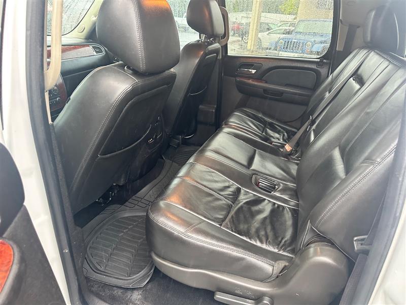 used 2014 Chevrolet Suburban car, priced at $9,995