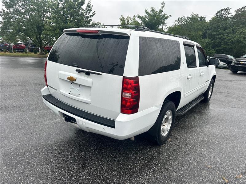 used 2014 Chevrolet Suburban car, priced at $9,995