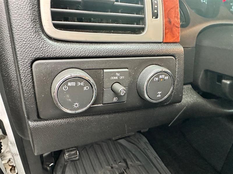 used 2014 Chevrolet Suburban car, priced at $9,995