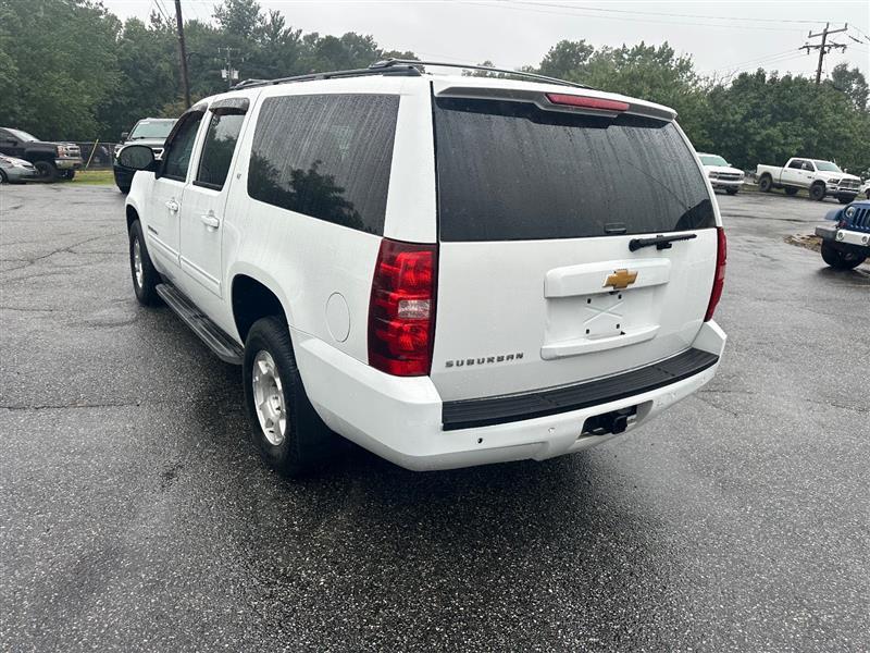 used 2014 Chevrolet Suburban car, priced at $9,995
