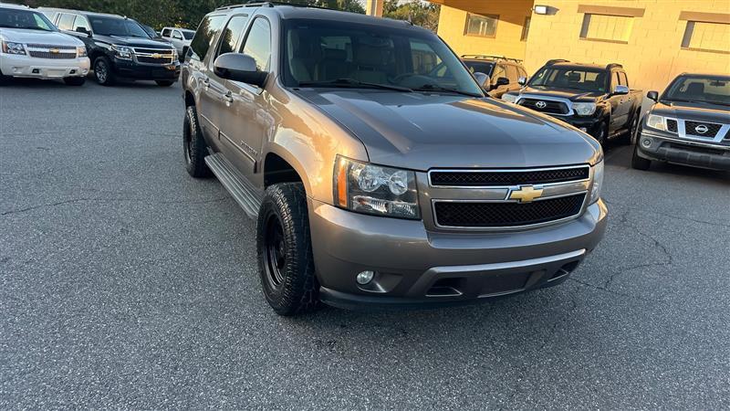 used 2013 Chevrolet Suburban car, priced at $8,995