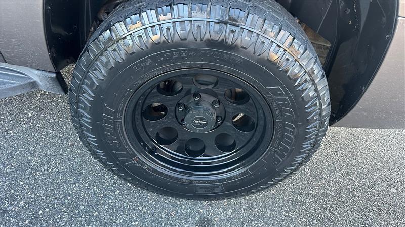 used 2013 Chevrolet Suburban car, priced at $8,995