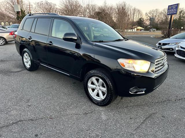 used 2010 Toyota Highlander car, priced at $8,995