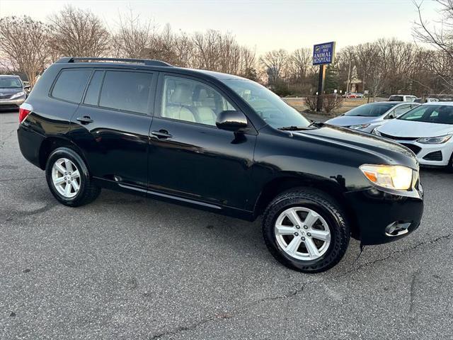 used 2010 Toyota Highlander car, priced at $8,995