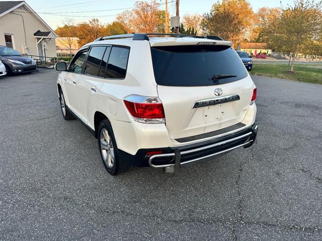 used 2013 Toyota Highlander car, priced at $12,995