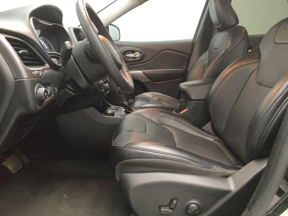 used 2022 Jeep Cherokee car, priced at $24,695