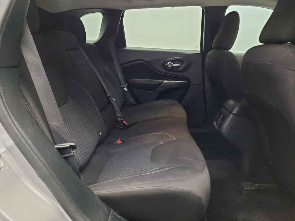 used 2019 Jeep Cherokee car, priced at $17,995