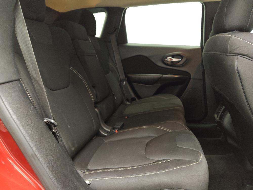 used 2015 Jeep Cherokee car, priced at $13,495