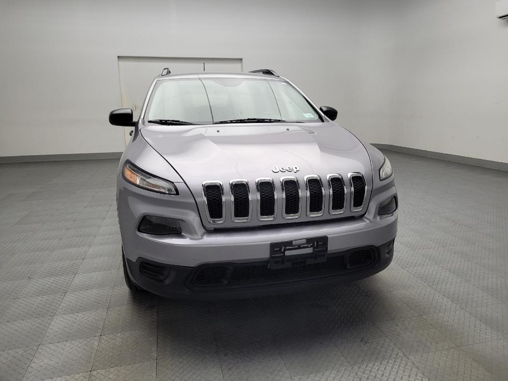 used 2016 Jeep Cherokee car, priced at $13,095