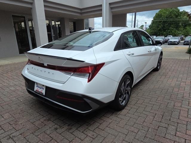 new 2025 Hyundai Elantra car, priced at $25,660